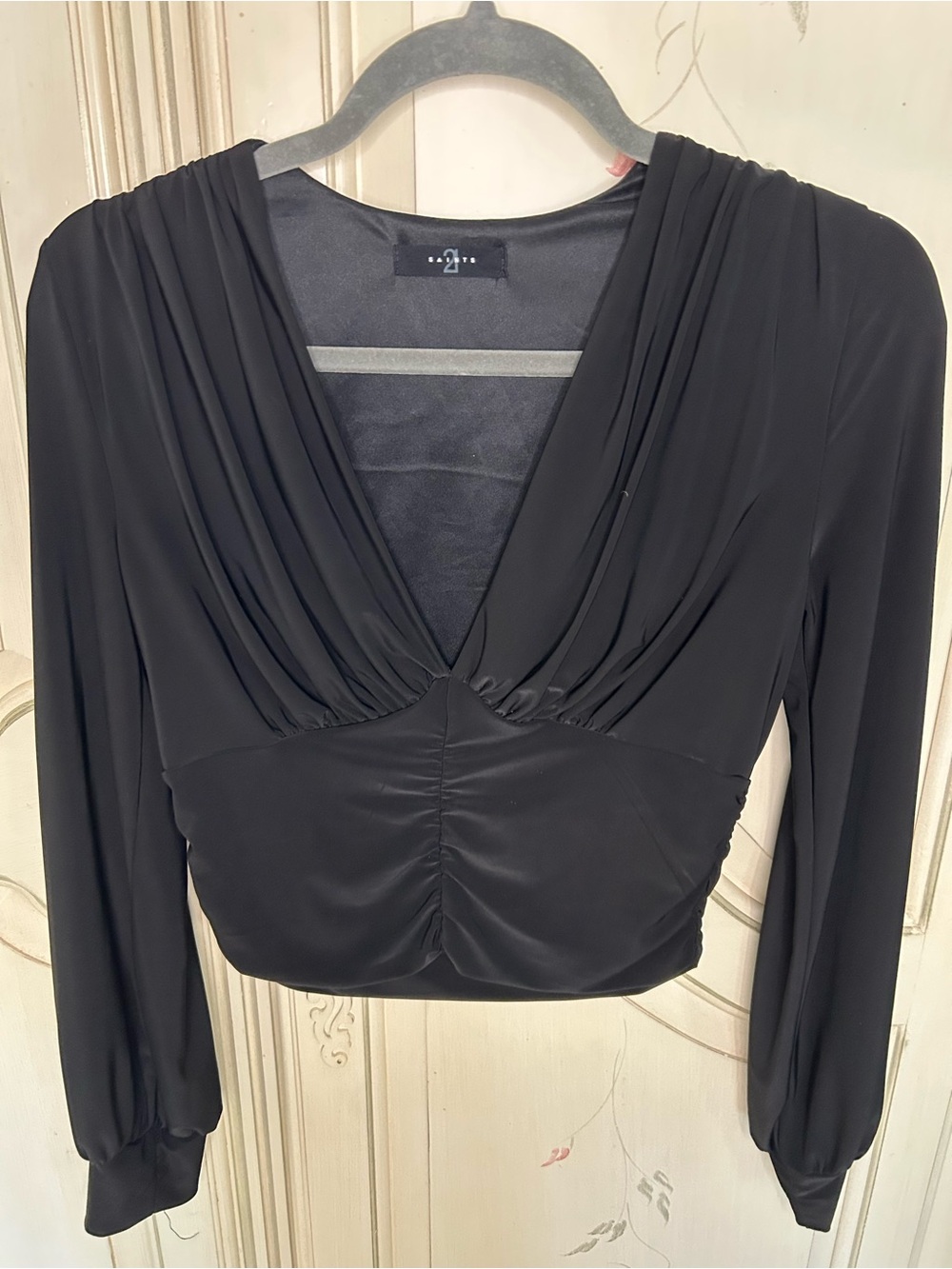 Forever 21 Black V-Neck Ruched Long Sleeve Blouse